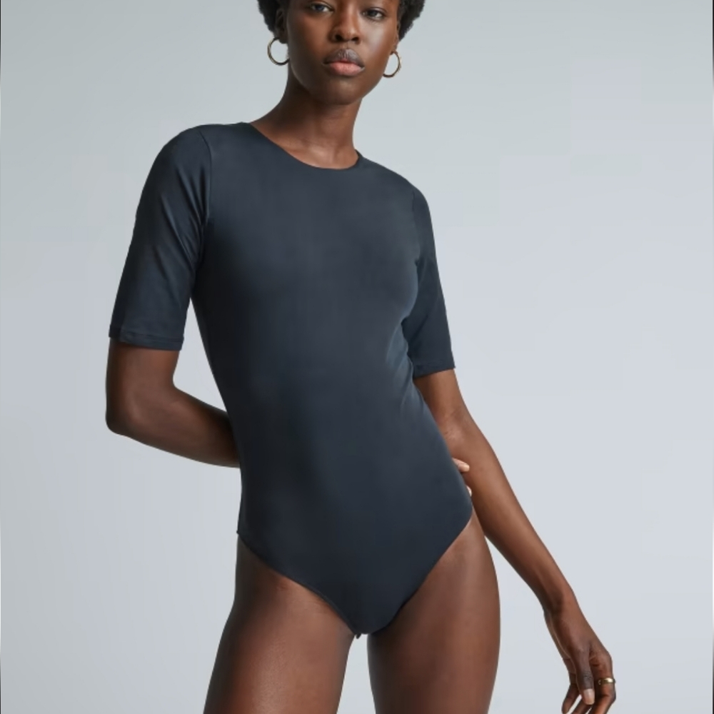 🖤Everlane Black Short Sleeve Crewneck Thong Bodysuit